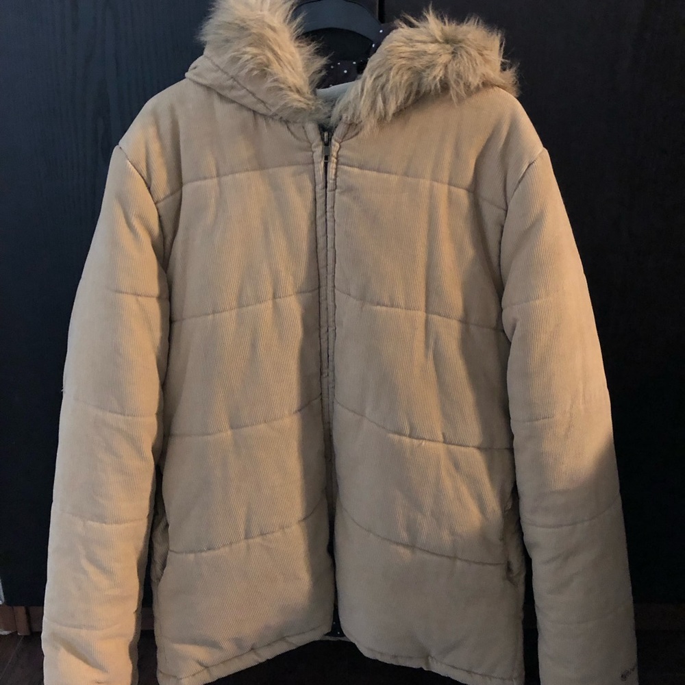 Roxy snow Jacket size L but fits like a Medium